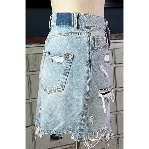 Anthropologie Pilcro Destroyed Denim Mini Skirt Size 0 - Picture 8 of 13